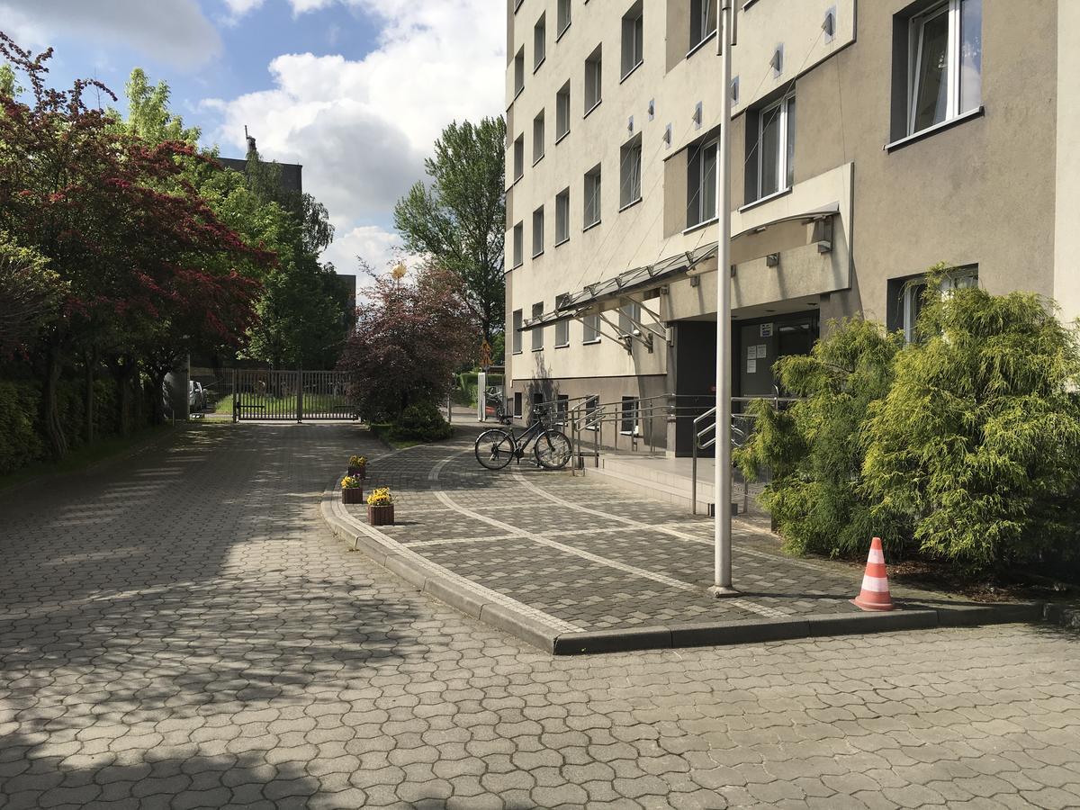 Aparthotel Gosciniec Tombor Katowice Exterior foto